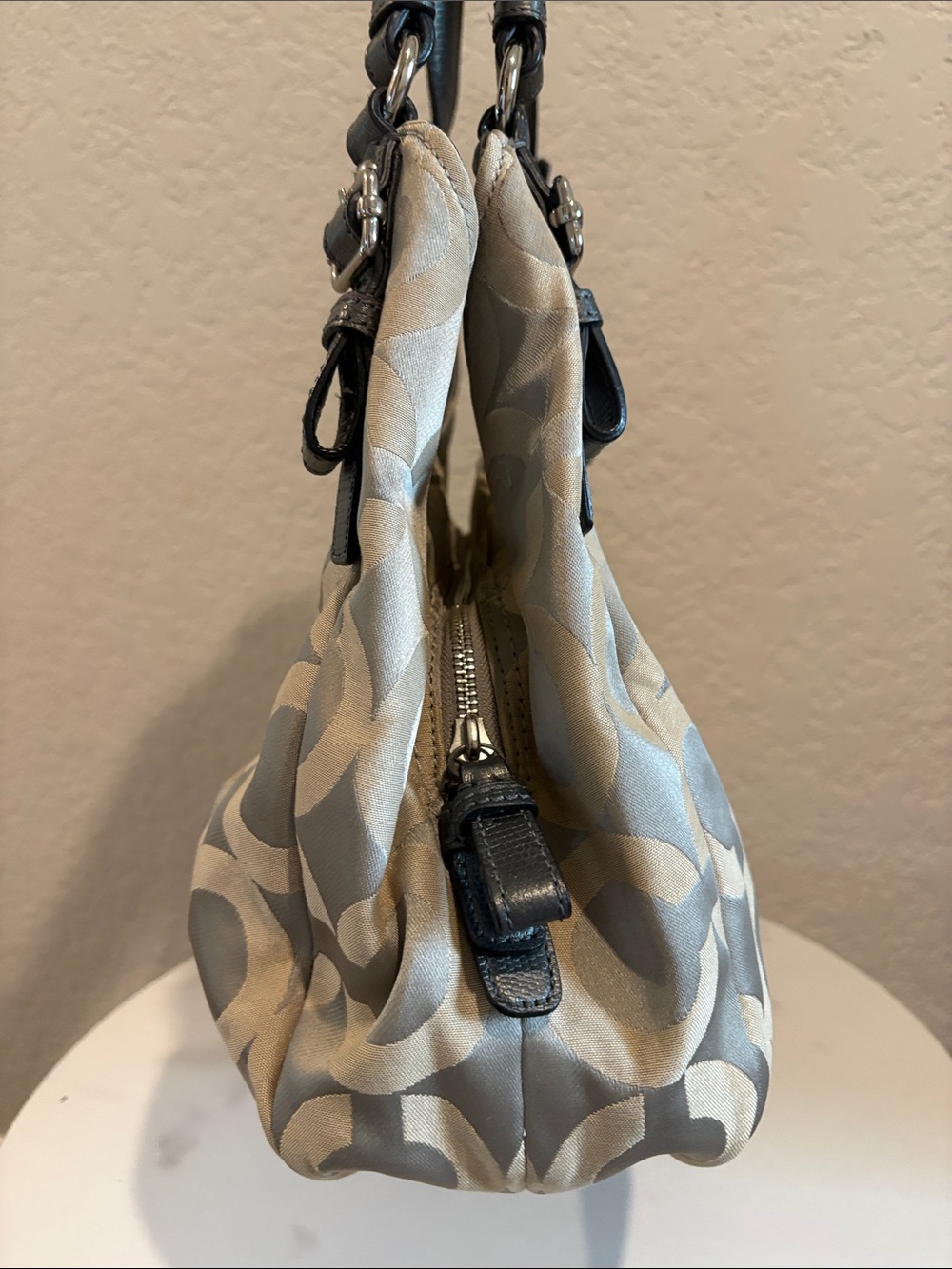 Coach Madison Maggie Shoulder Bag features a beige and silver signature - Picture 12 of 16